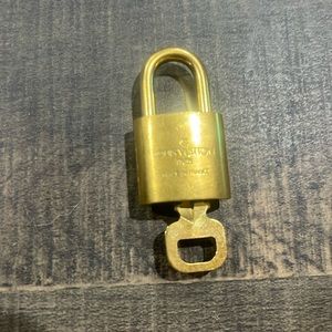 LV Louis lock and key #313